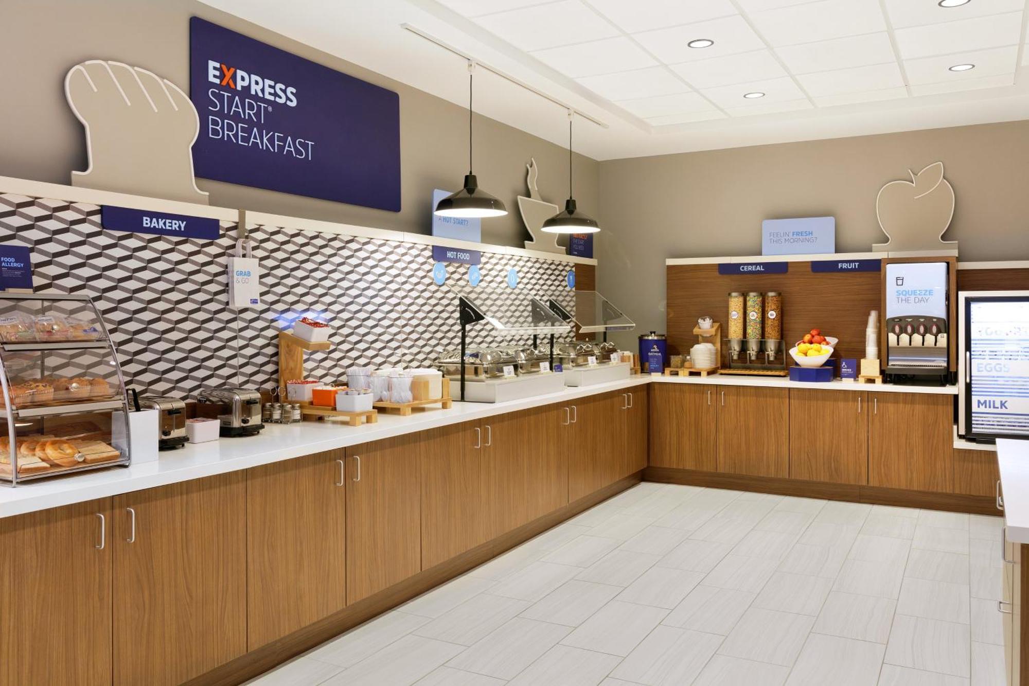 Holiday Inn Express Baltimore At The Stadiums By Ihg Екстер'єр фото