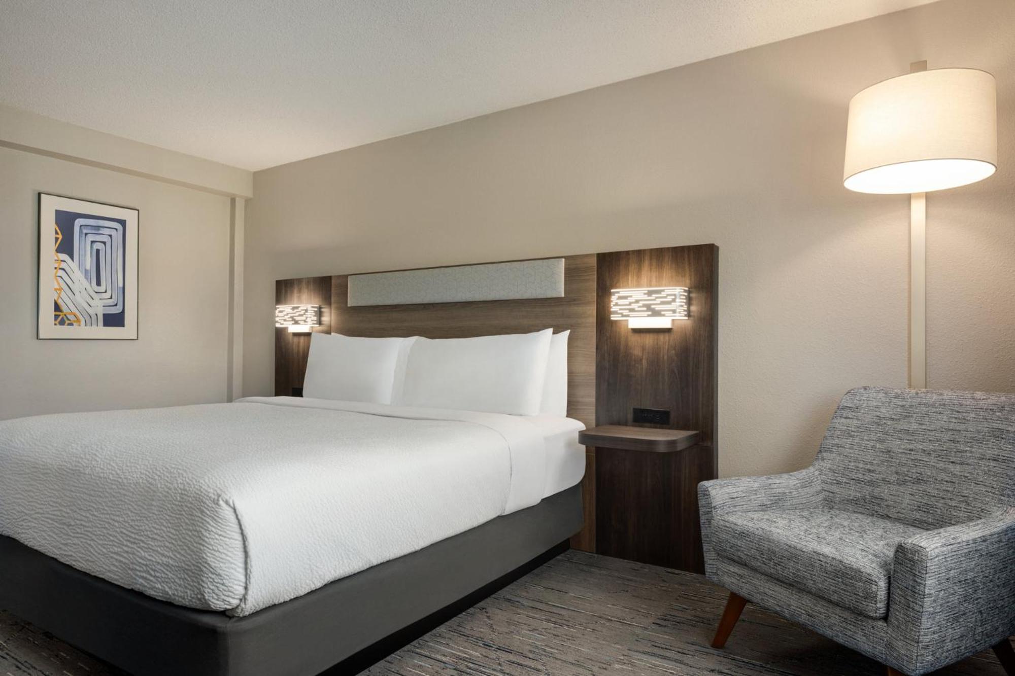 Holiday Inn Express Baltimore At The Stadiums By Ihg Екстер'єр фото