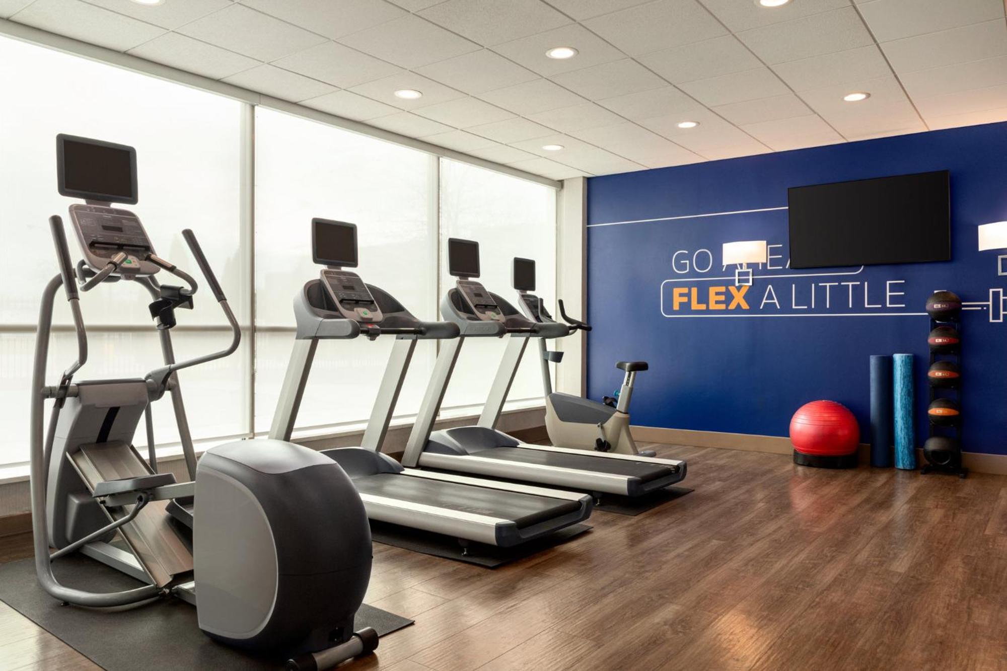 Holiday Inn Express Baltimore At The Stadiums By Ihg Екстер'єр фото