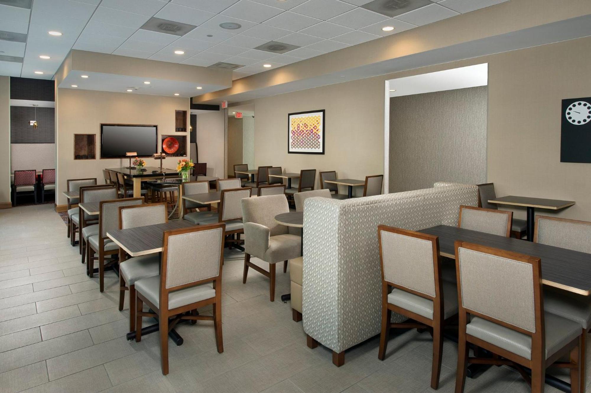Holiday Inn Express Baltimore At The Stadiums By Ihg Екстер'єр фото